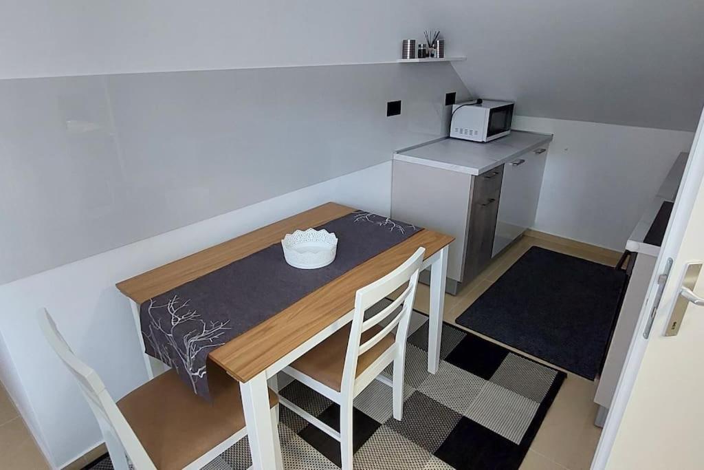 Jo-Ma Apartma - Free Parking Любляна Екстериор снимка